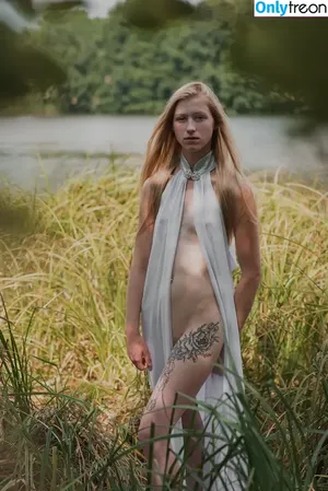 Kuhmädchen Silvana / kuh_maedchen nude photo #0120