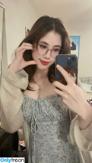 Kura Onee-san / kurasushi_usa / lewdgami nude photo #1430