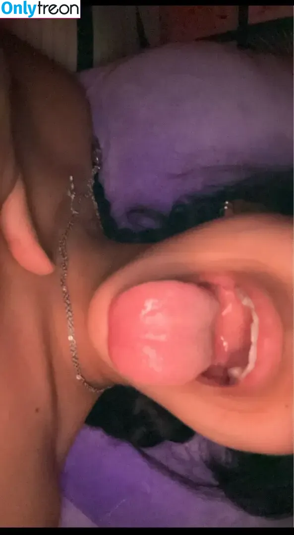 kuracreams nude photo #0014 (curlysicecream)