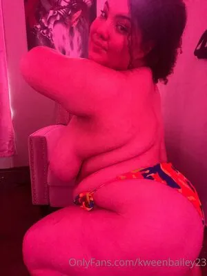 Kweenbailey23 / goddessbailey_ / halloweenkween nude photo #0001
