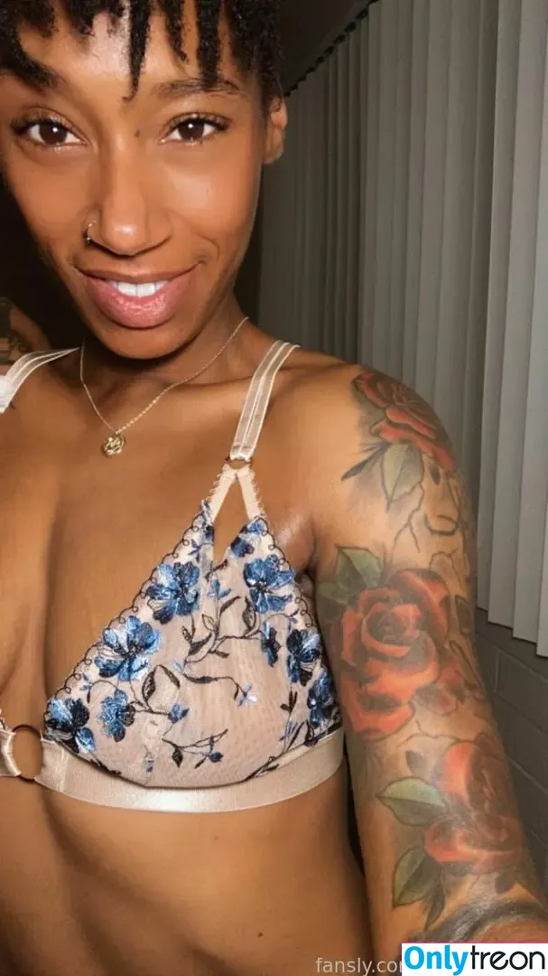 kweendezire nude photo #0035 (kween_desire)