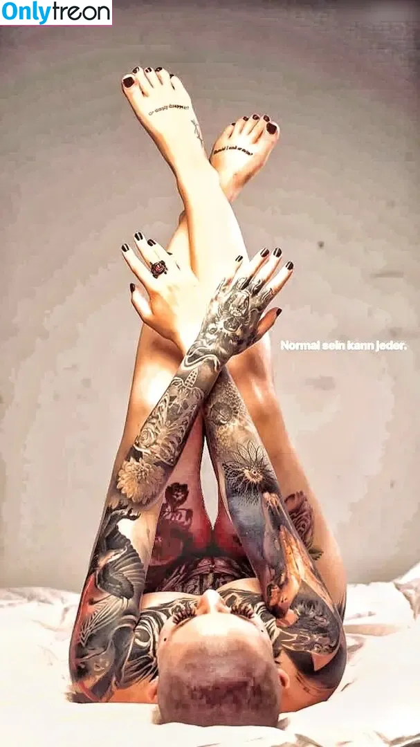 kxrnblume nude photo #0004 (kxrnblume)
