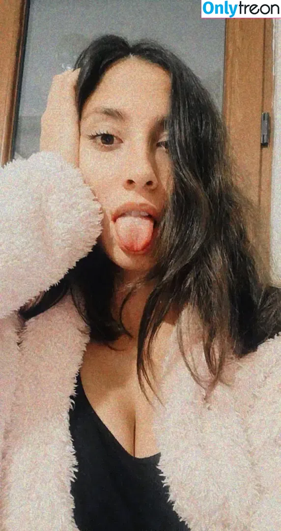 Kybeleniz nude photo #0068 (Turkish Streamer)
