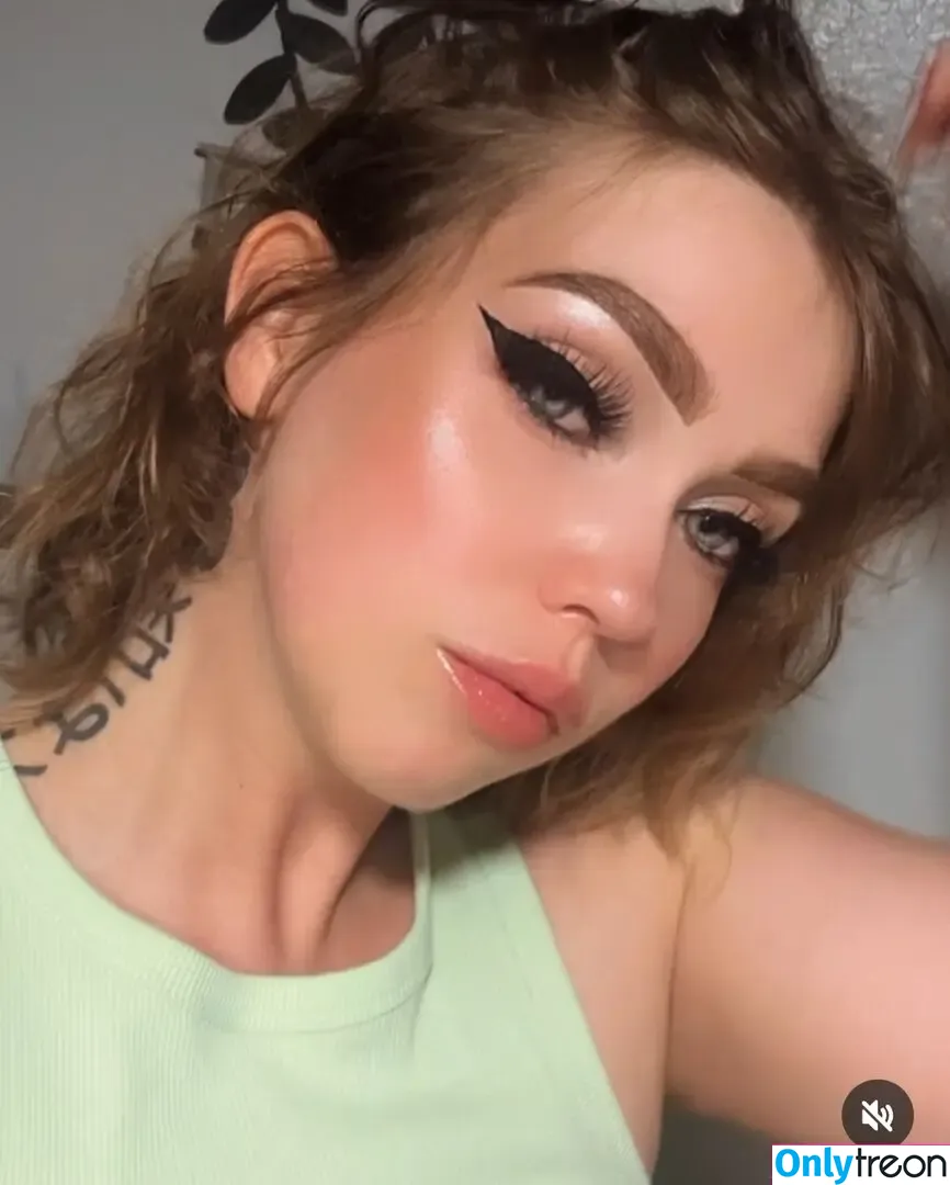 Kyirene nude photo #0001 (kyirene_)
