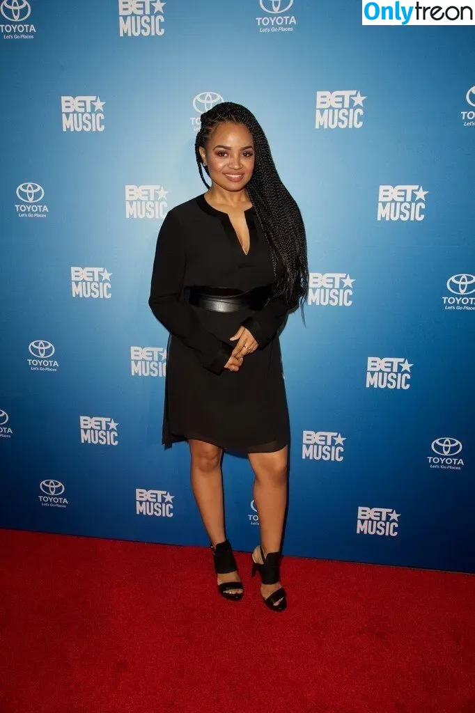 Kyla Pratt голая photo #0006 (kylapratt)