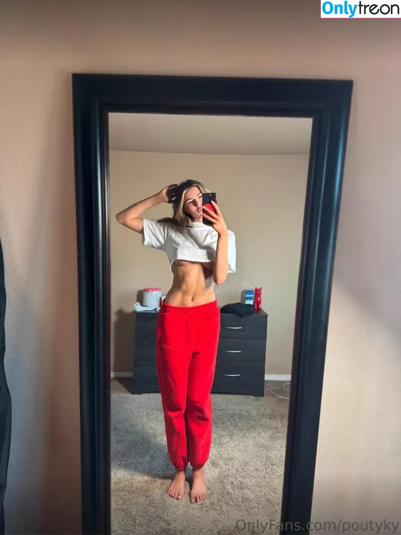 Kylee Powell голая photo #0045 (itskyleepowell / poutykylee)