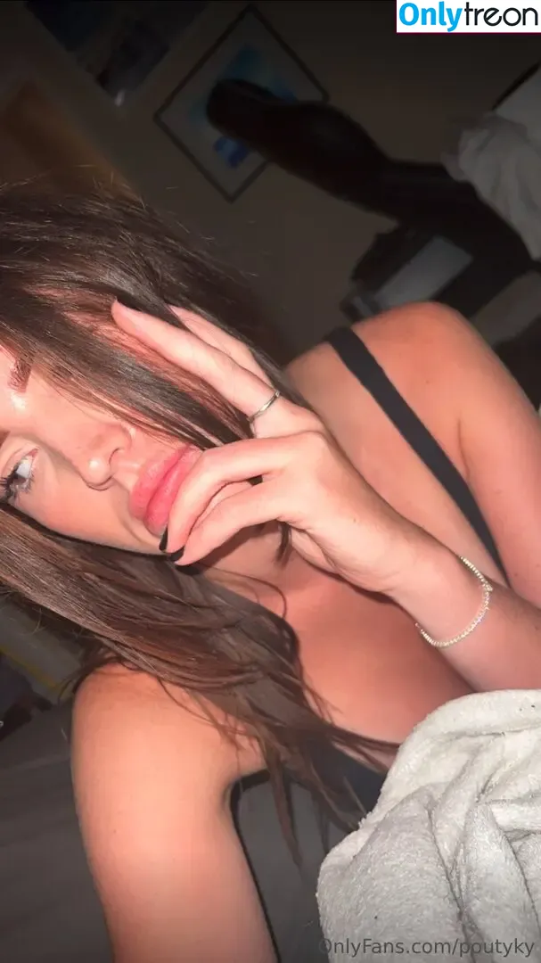 Kylee Powell nude photo #0054 (itskyleepowell / poutykylee)