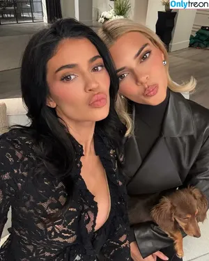 Kylie Jenner / KylieJenner / kyliejenner.2 фото голая #0604