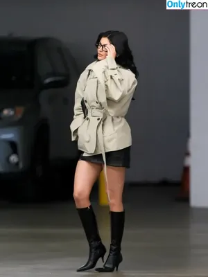 Kylie Jenner / KylieJenner / kyliejenner.2 фото голая #0736