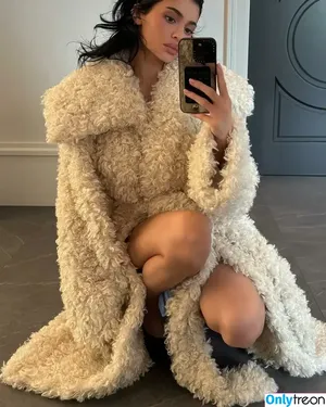 Kylie Jenner / KylieJenner фото голая #0827