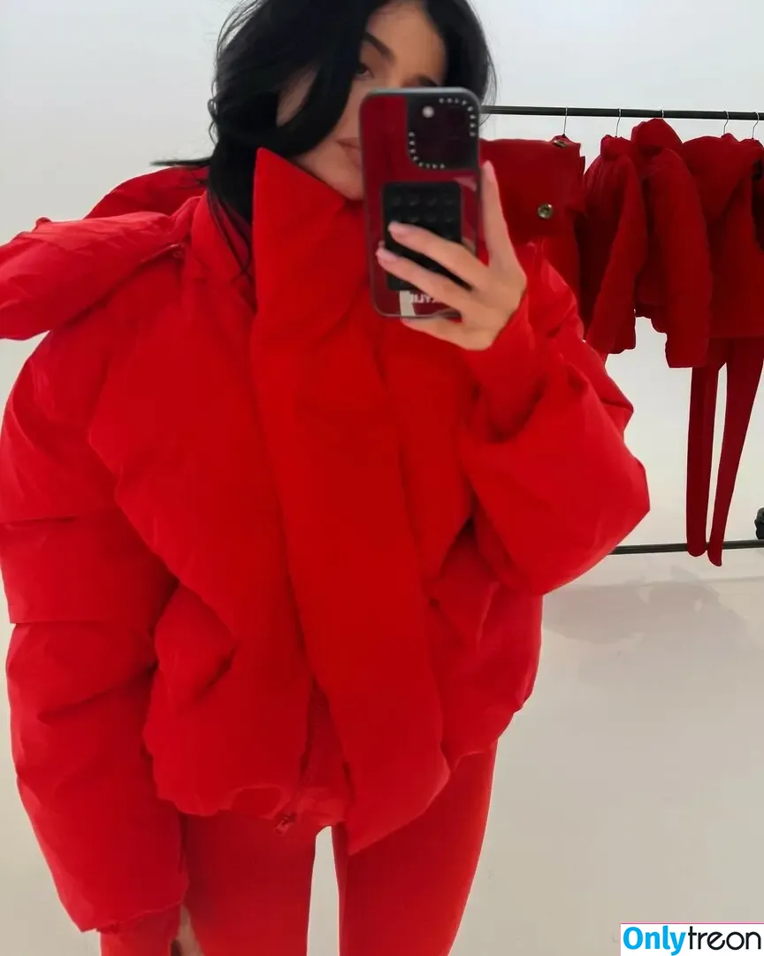 Kylie Jenner голая photo #0617 (KylieJenner / kyliejenner.2)