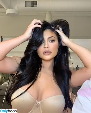 Kylie Jenner / KylieJenner / kylie.jenner фото голая #1455