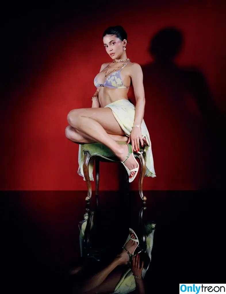 Kylie Jenner nude photo #2178 (KylieJenner / kyliejenner.2)