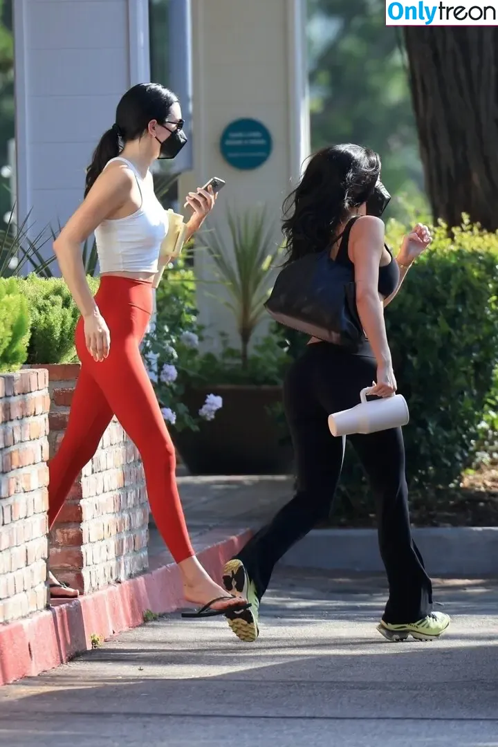 Kylie Jenner голая photo #2231 (KylieJenner / kyliejenner.2)