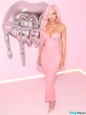 Kylie Jenner / KylieJenner / kyliejenner.2 nude photo #3238