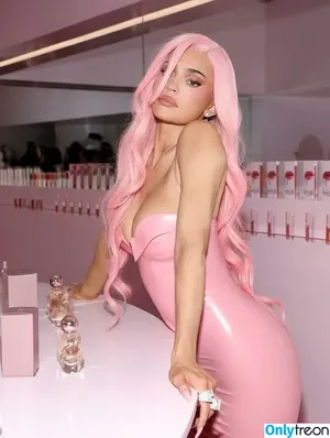 Kylie Jenner / KylieJenner / kyliejenner.2 nude photo #3242