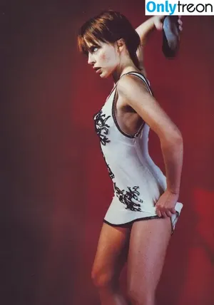 Kylie Minogue / kylieminogue / u224370996 nude photo #0578