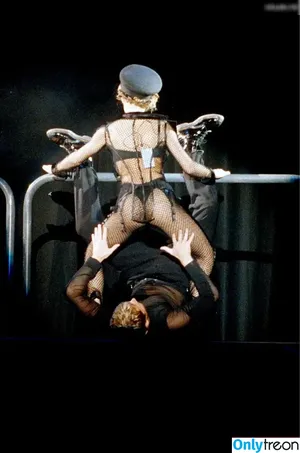 Kylie Minogue / kylieminogue / u224370996 nude photo #0579