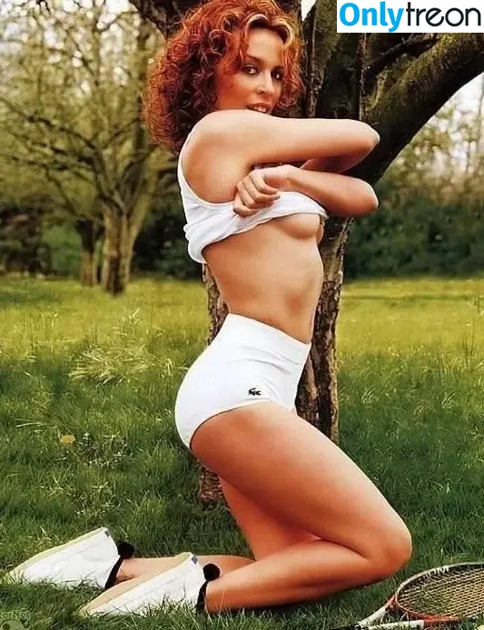 Kylie Minogue nude photo #0545 (kylieminogue / u224370996)