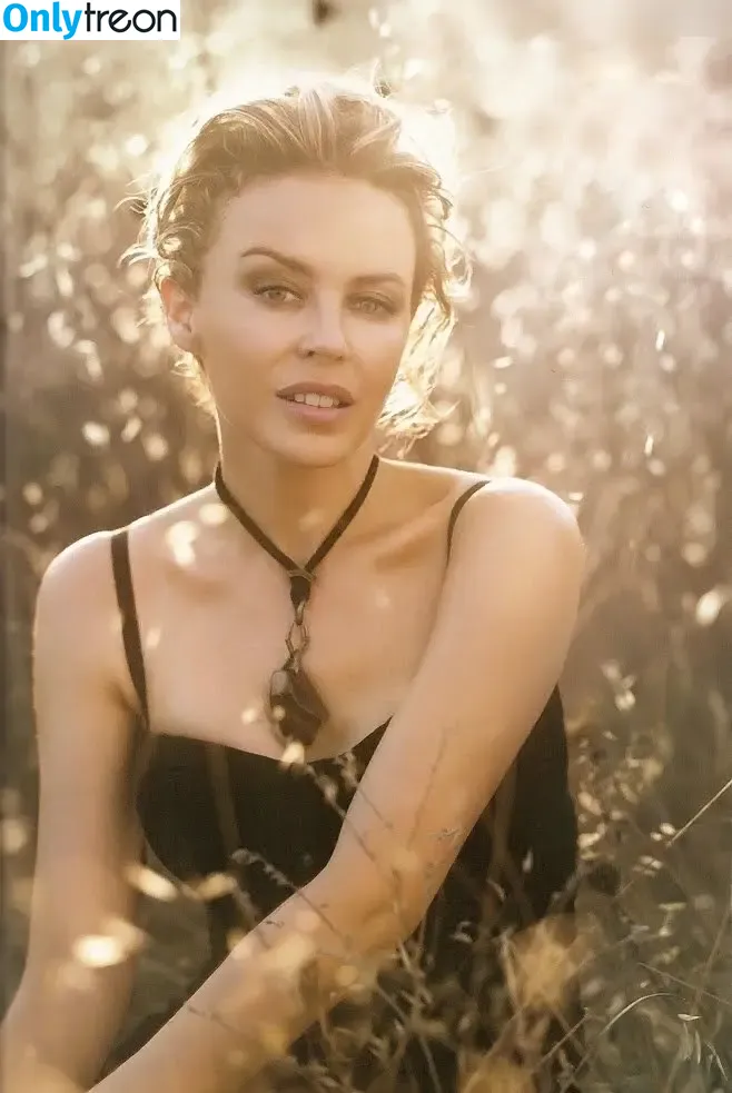 Kylie Minogue голая photo #0668 (chikitayveloz / kylieminogue)