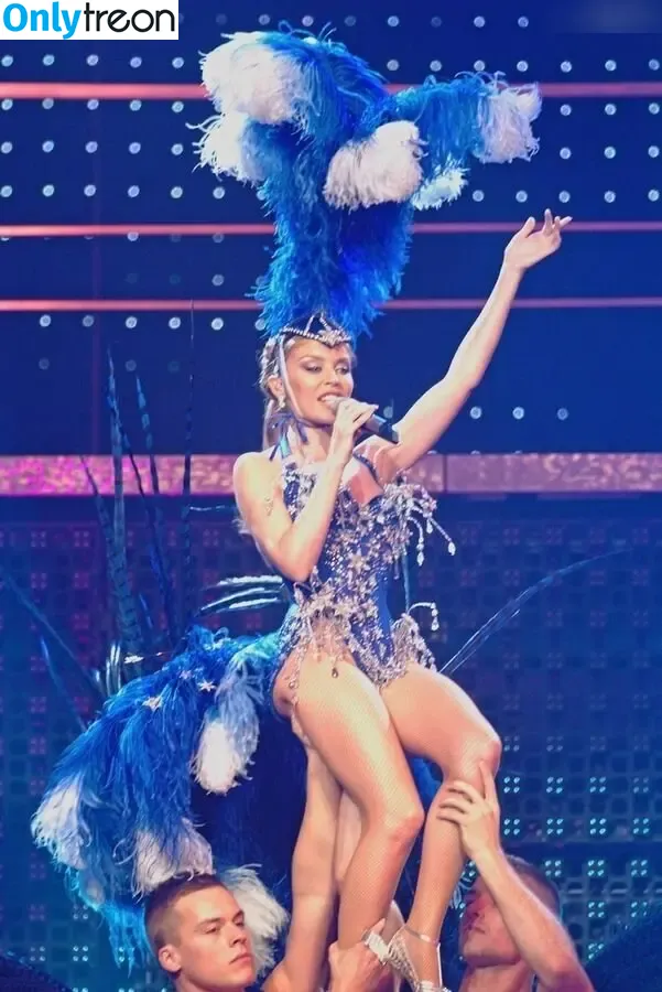 Kylie Minogue голая photo #0719 (chikitayveloz / kylieminogue)