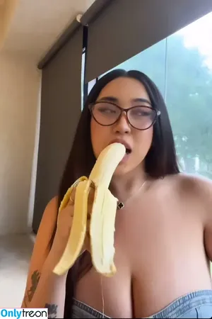 kyliemariecm / kyliegmzz nude photo #0017