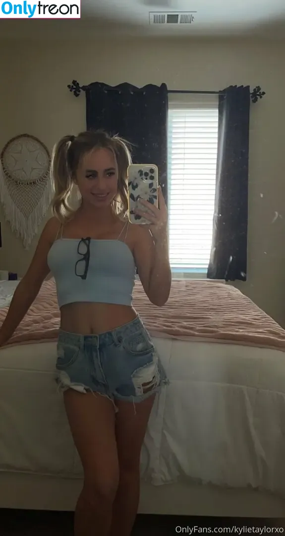 kylietaylorxo nude photo #0023 (kylie.taylorxo)