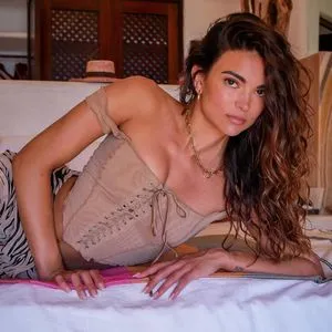 Kyra Santoro / kyrasantoro фото голая #0017