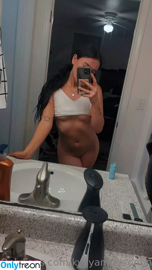 Kyyyandersonnn nude photo #0014 (kyyyronnn)