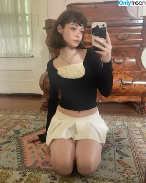  nude photo #0005