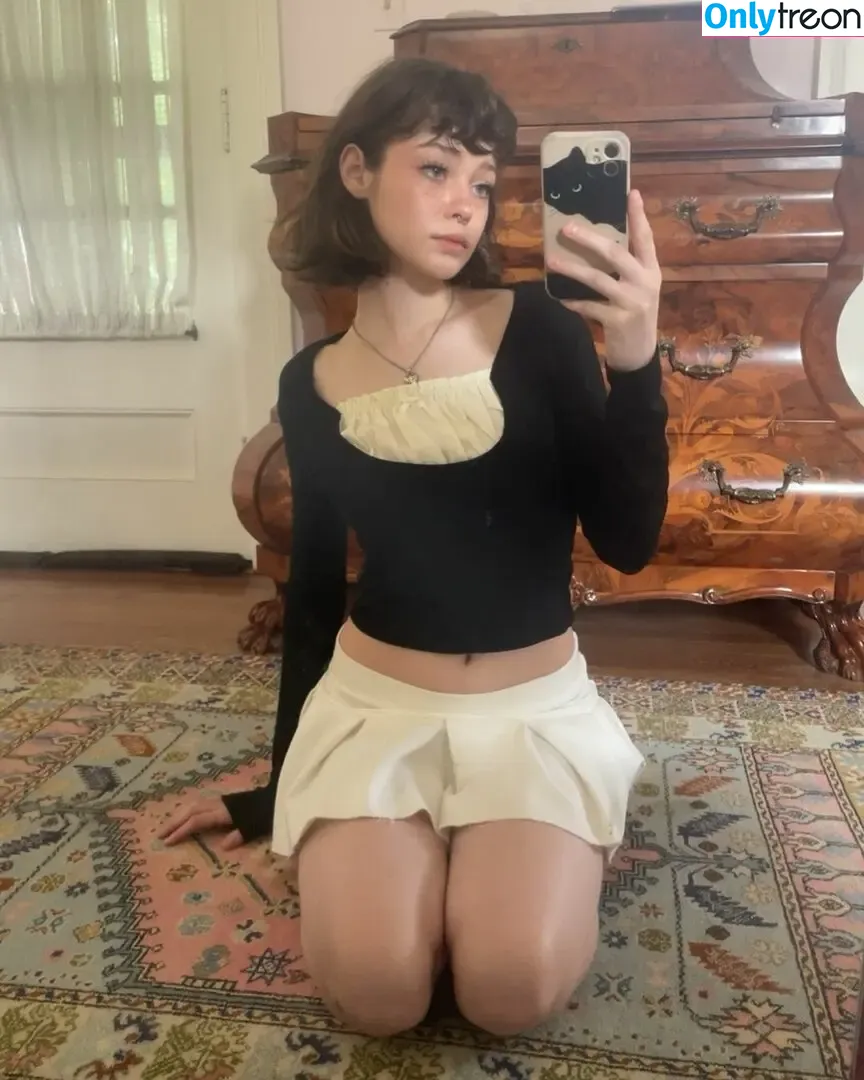 l1vonline nude photo #0005 (l1vonline)