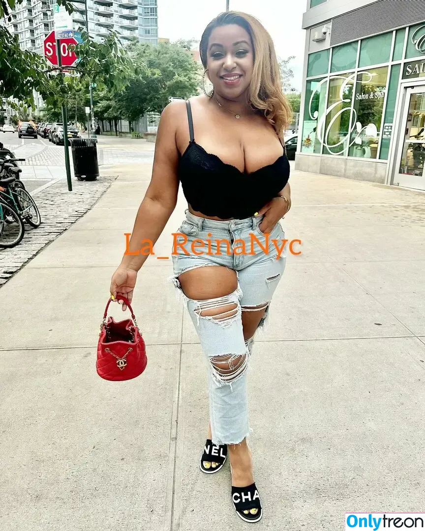 La_reinanyc nude photo #0001 (lareinashari)