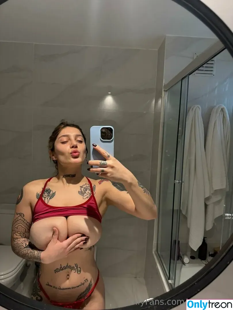 La.roli25 nude photo #0127 ( / milli castillo / roli25)