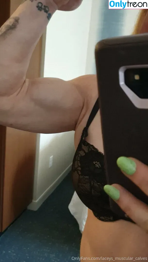 laceys_muscular_calves nude photo #0025 (laceys_muscular_calves)