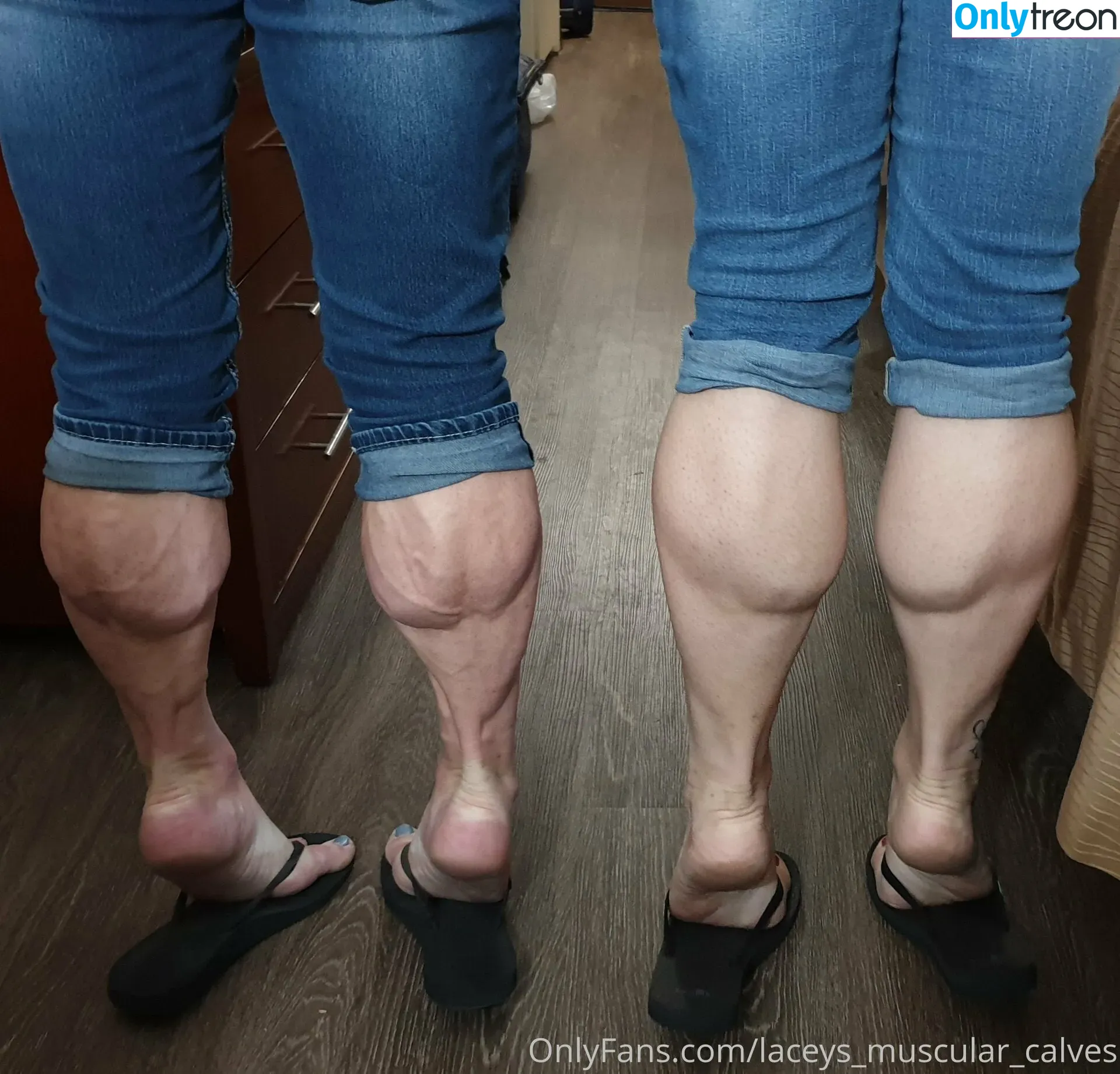 laceys_muscular_calves nude photo #0036 (laceys_muscular_calves)