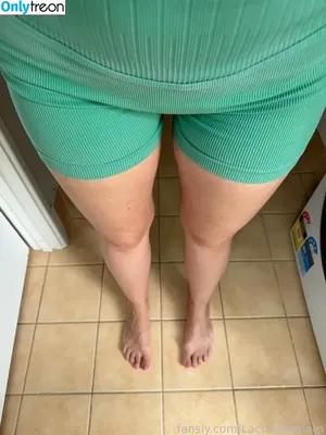 Lactatingmom / le_comisionaire nude photo #0034