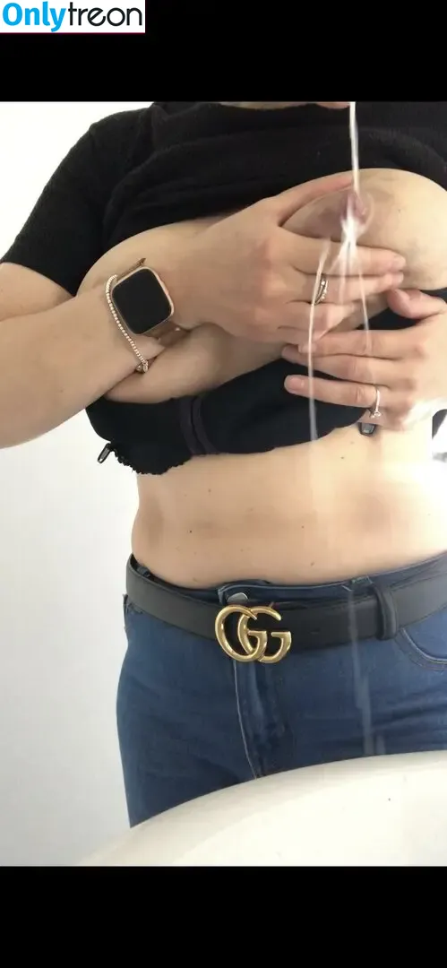 LactatingMommyMILF nude photo #0017 (DaisyMilk2023 / LactatingDaisy / buckmild__)