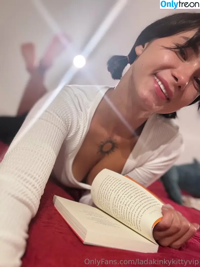 ladakinkykittyvip nude photo #0019 (ladakinkykittyvip)