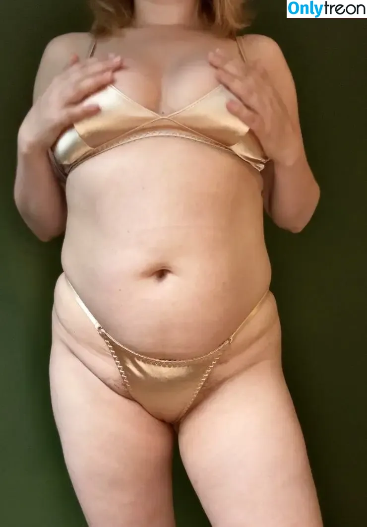 Lady Abigaëlle nude photo #0009 (ladyabigaelle)