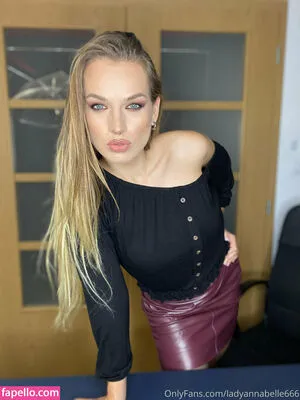 Lady Annabelle / LadyAnnabelle666 / LadyAnnabelle9 / _ladyannabelle фото голая #0019
