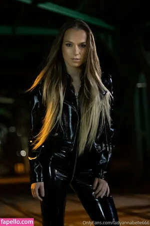 Lady Annabelle / LadyAnnabelle666 / LadyAnnabelle9 / _ladyannabelle фото голая #0181