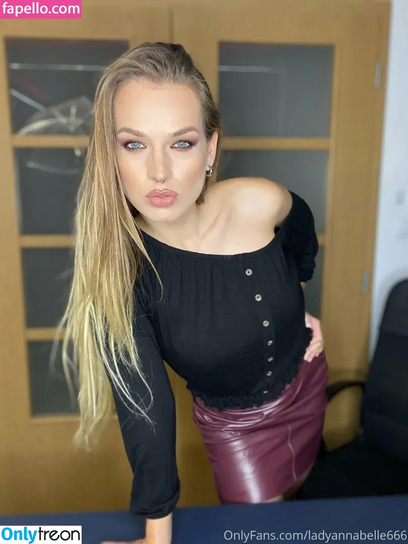 Lady Annabelle голая photo #0019 (LadyAnnabelle666 / LadyAnnabelle9 / _ladyannabelle)