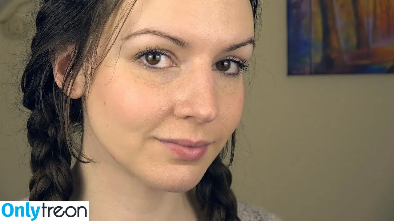 Lady ASMR голая photo #0002 (ASMR Attack / ladyasmr / sarahchubs)