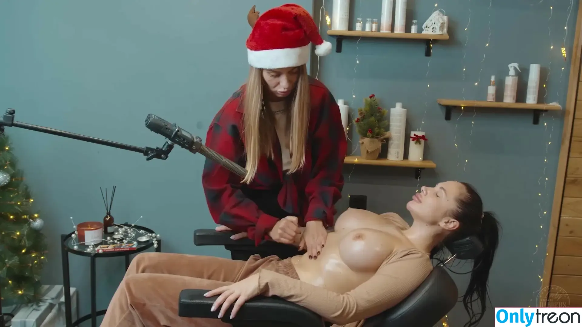 Lady Barbers Asmr nude photo #0022 (asmrladybarbers / ladybarbers)