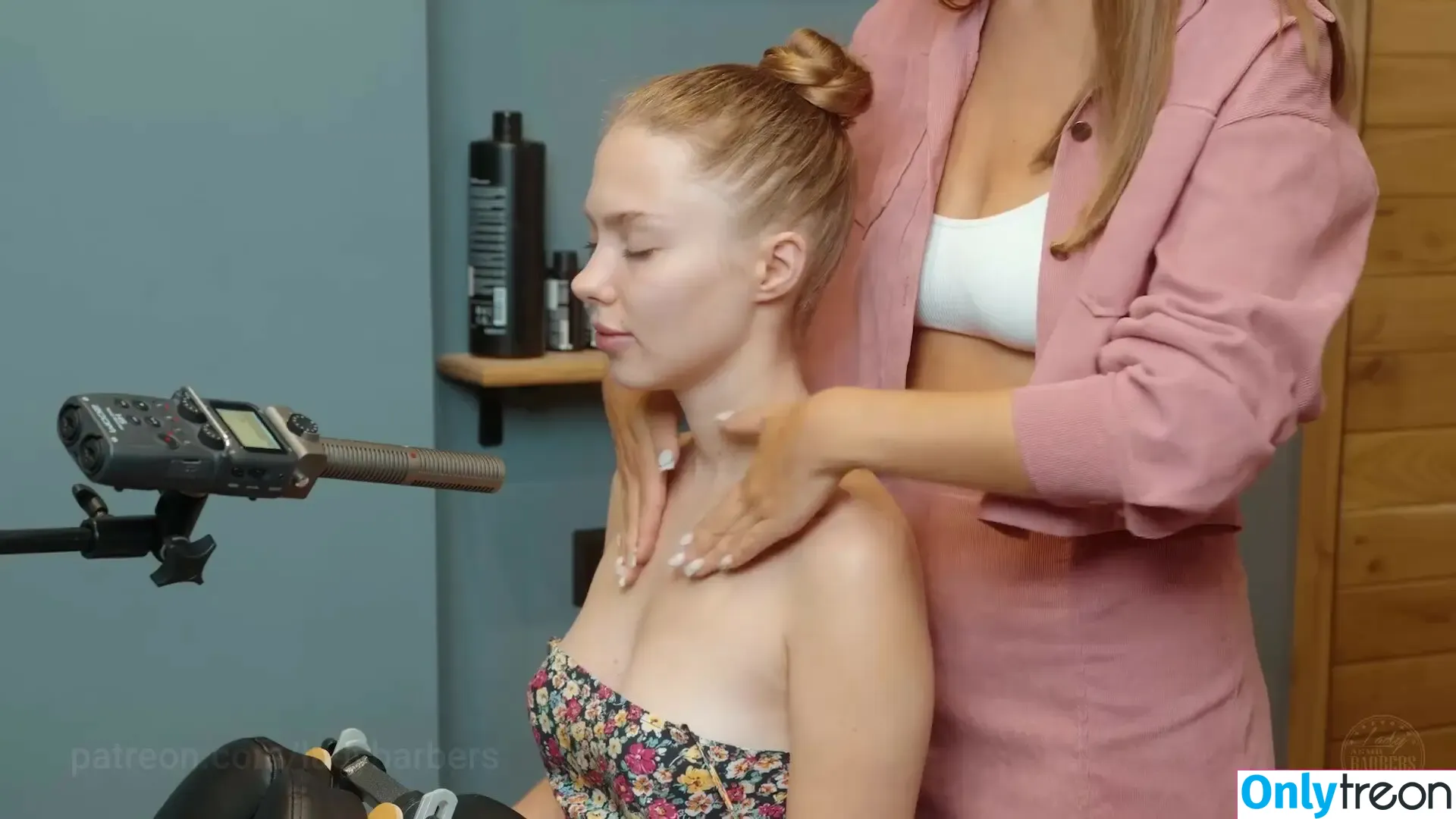 Lady Barbers Asmr nude photo #0038 (asmrladybarbers / ladybarbers)