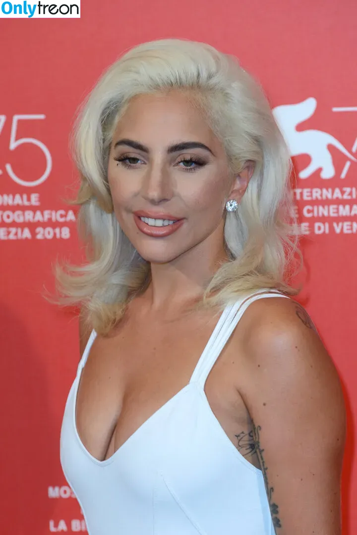 Lady Gaga голая photo #0279 (ladygaga)