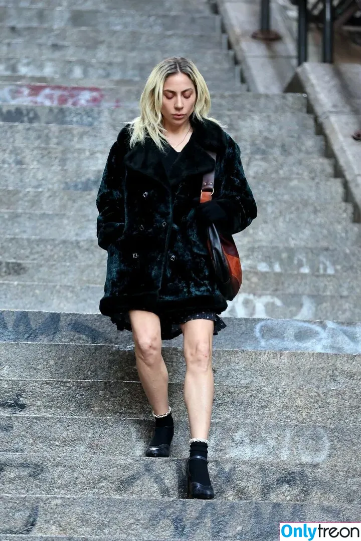 Lady Gaga голая photo #0377 (ladygaga)