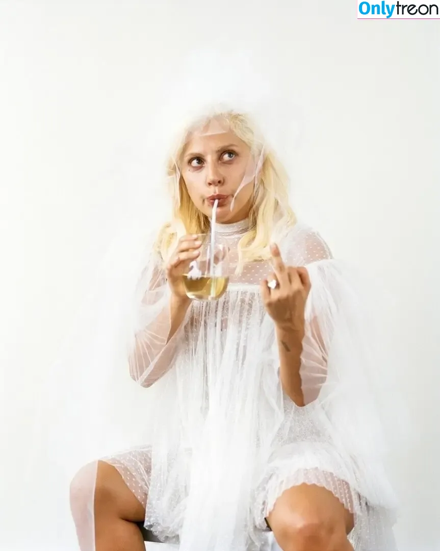 Lady Gaga nude photo #0959 (ladygaga)