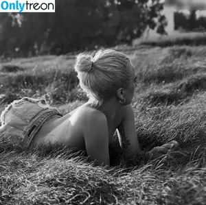 Lady Gaga / ladygaga nude photo #1077