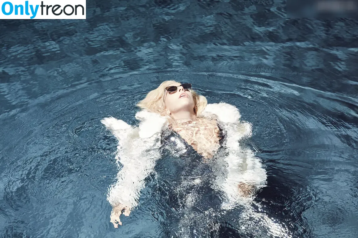 Lady Gaga голая photo #1066 (ladygaga)